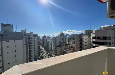 Apartamento com vista mar no centro de florianópolis conforto, localização privilegiada e vista de