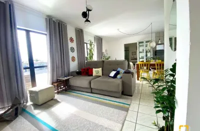 Brognoli vende: cobertura com 2 dormitórios, 1 banheiro e 2 vagas de garagem..