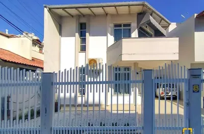 Casa venda bairro coqueiros área nobre. viabilidade comercial/residencial