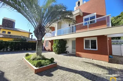 Casa com 3 quartos sendo uma suite, 160m² a venda no campeche-financiável