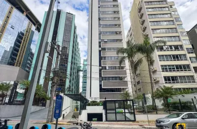 Sala comercial no centro de florianópolis / santa catarina