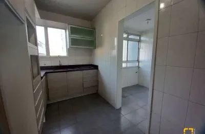 Apartamento 2 dormitórios mais dependência completa, 1 vaga - centro - fpolis - sc