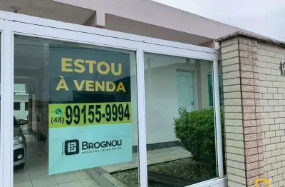 Casa espaçosa à venda na fazenda santo antonio - são josé sc