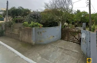 Casa a venda 3 dormitórios morro das pedras - menos de 200 m da praia