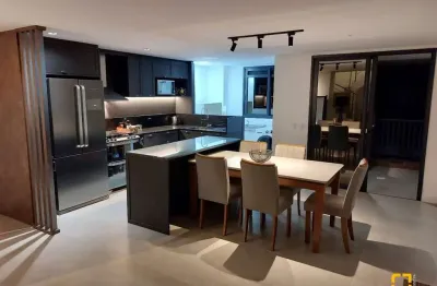 Apartamento duplex de alto padrão em jurerê - 3 suítes, 3 vagas de garagem, florianópolis, sc