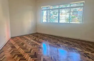 Apartamento na av. mauro ramos - centro de florianópolis / sc - 2 dormitórios