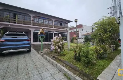 Casa residencial e comercial de 4 quartos na rua principal do passa vinte