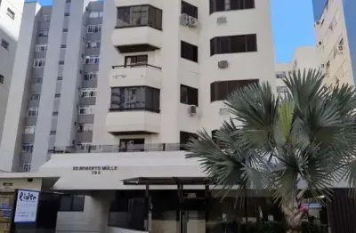 Apartamento garden, com 3 quartos, próximo a beira mar norte