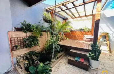 Casa com 3 quartos à venda na Rua Braga, Forquilhas, São José