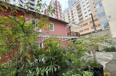 Casa com 120 m2, 2 pavimentos, na arno hoeschel, centro de florianópolis