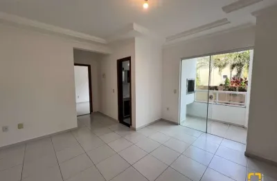 Apartamento com 2 dormitórios, sendo 1 suíte na praia dos ingleses