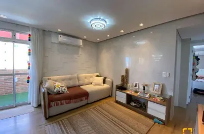 Cobertura de 03 dormitórios sendo 01 suíte no bairro campinas em são josé/ sc