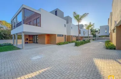 Casa nova em condomínio - 3 suítes - pátio piscina - cacupé - florianópolis - sc