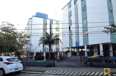 Apartamento no itacorubi de 2 quartos, garagem, mobiliado.