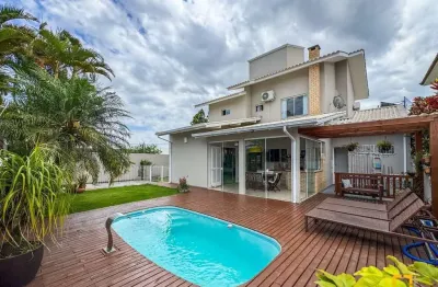 Casa à venda no centro de palhoça / sc - alto padrão - aceita financiamento