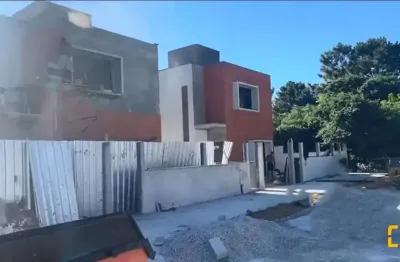 Vendo casa individual no Bairro São João do Rio Vermelho em Florianópolis.