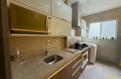 Apartamento com 2 quartos e 1 vaga, por 388 mil, no Kobrasol/São José