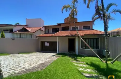 Casa com 4 dormitórios, sendo 2 suítes no Bairro João Paulo em Florianópolis /SC