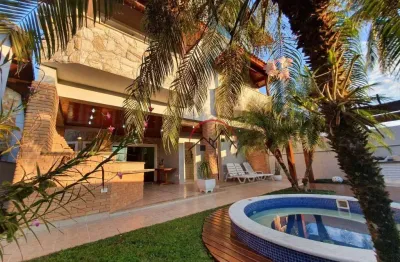 Casa em condomínio fechado com 4 quartos à venda na Rua Dos Jasmins Vermelhos, 9, Bougainvillee III, Peruíbe