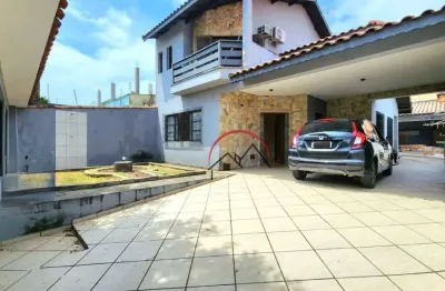 Sobrado com 3 dormitórios à venda, 191 m² por r$ 850.000,00 - balneário samburá - peruíbe/sp