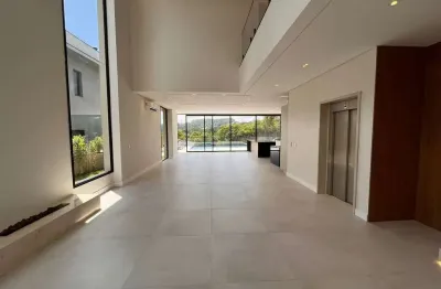 Casa em condomínio fechado com 3 quartos à venda na alameda das aroeiras, alphaville, santana de parnaíba, 372 m2 por r$ 6.500.000
