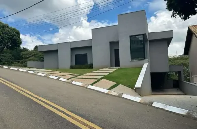 Casa em condomínio fechado com 3 quartos à venda na rua sabiá, suru, santana de parnaíba, 283 m2 por r$ 2.800.000