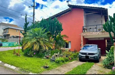Casa em condomínio fechado com 3 quartos à venda na Rua Sabiá, Suru, Santana de Parnaíba, 290 m2 por R$ 1.550.000