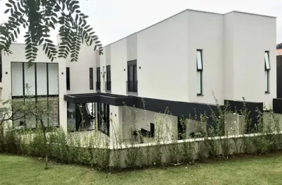 Casa em condomínio fechado com 4 quartos à venda na rua toulon, tamboré, santana de parnaíba, 555 m2 por r$ 5.300.000