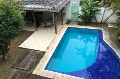 Casa em condomínio fechado com 4 quartos à venda na alameda tubarão, alphaville, santana de parnaíba, 395 m2 por r$ 3.500.000