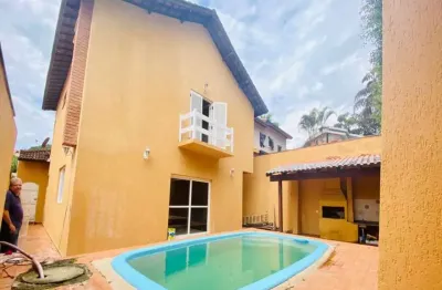 Casa em condomínio fechado com 4 quartos à venda na alameda safira, alphaville, santana de parnaíba, 395 m2 por r$ 2.800.000