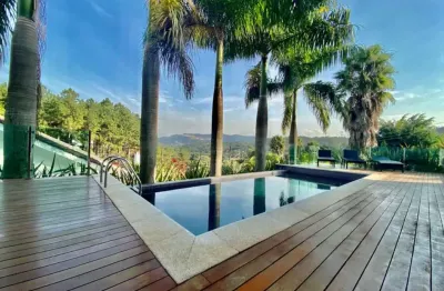 Casa em condomínio fechado com 4 quartos à venda na alameda tubarão, alphaville, santana de parnaíba, 700 m2 por r$ 7.500.000