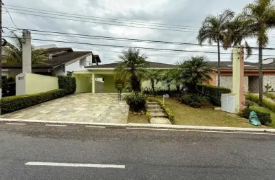Casa em condomínio fechado com 3 quartos para alugar na avenida jequitibá, 235, tamboré, santana de parnaíba, 350 m2 por r$ 22.000