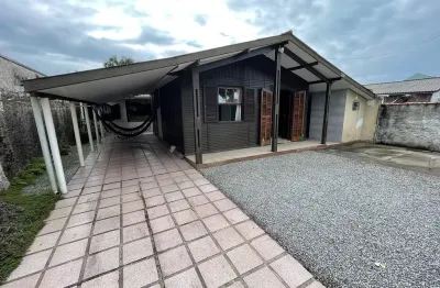 Casa de madeira e Casa de Alvenaria em um único terreno de 240 metros quadrados ambas mobiliadas