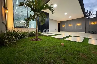 Casa térrea com 3 suítes piscina acabamento altíssimo padrão gourmet