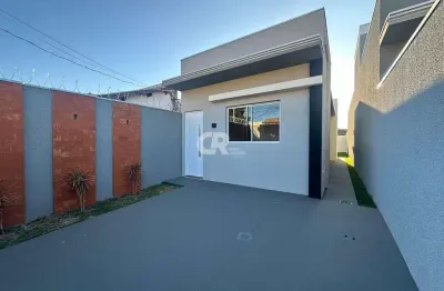 Casa com 02 suítes e área gourmet. bairro portal do panamá r$ 325.000,00