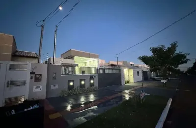 Com um acabamento impecáve, este imóvel é o refúgio perfeito 169 m² de área útil