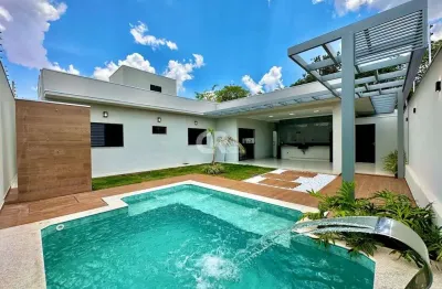 Casa alto padrão – bairro seminário - 3 suítes - master com móveis planejados