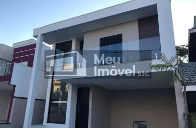 Casa a venda com 03 quartos no condominio crytal park em jacarei