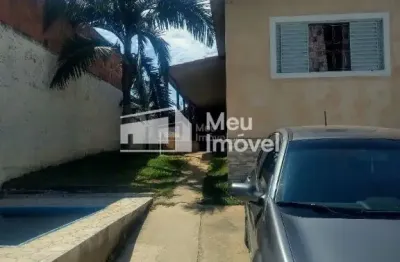 Casa com quintal 250m² de terreno-70m² construção- zona leste