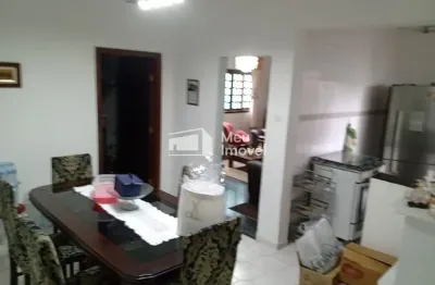 Casa com 3 quartos para alugar na Avenida Marechal Floriano Peixoto, 470, Centro, São José dos Campos