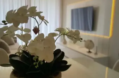 Apartamento mobiliado e decorado no centro de tramandaí