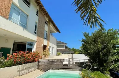 Maravilhosa casa tríplex no condominio portinho de massarú com 4 suítes amplas !