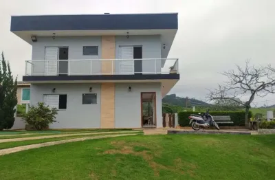 Sobrado para venda em piracaia, pinhal, 4 dormitórios, 2 suítes