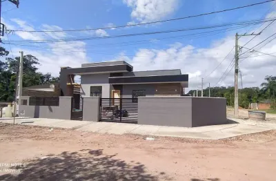 Belíssima casa nova de esquina,com piscina,a venda no balneário itapoá