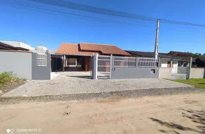 Belíssima casa com 3 dormitórios, para locação pôr temporada, em itapoá-sc