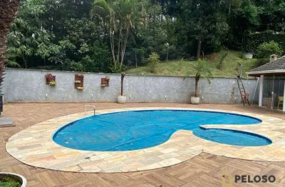 Sobrado em condomínio fechado | 550m² | 4 dormitórios | 3 suítes | 8 vagas - roseira - mairiporã/sp
