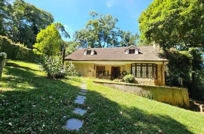 Sobrado à venda | 204m² | 5 dormitórios | 2 suítes | churrasqueira | 3 vagas | serra da cantareira - mairiporã/sp