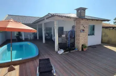 Casa para Venda em Guaratuba, Balneário Coroados, 4 dormitórios, 2 banheiros