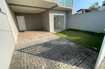 Sobrado para venda em guaratuba, piçarras, 3 dormitórios, 1 suíte, 2 banheiros, 2 vagas