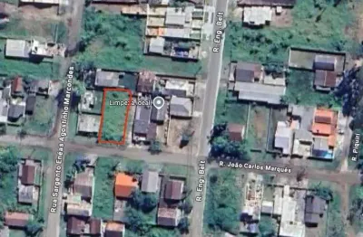 Casa à venda na Avenida Vinte e Nove de Abril, Cohapar, Guaratuba